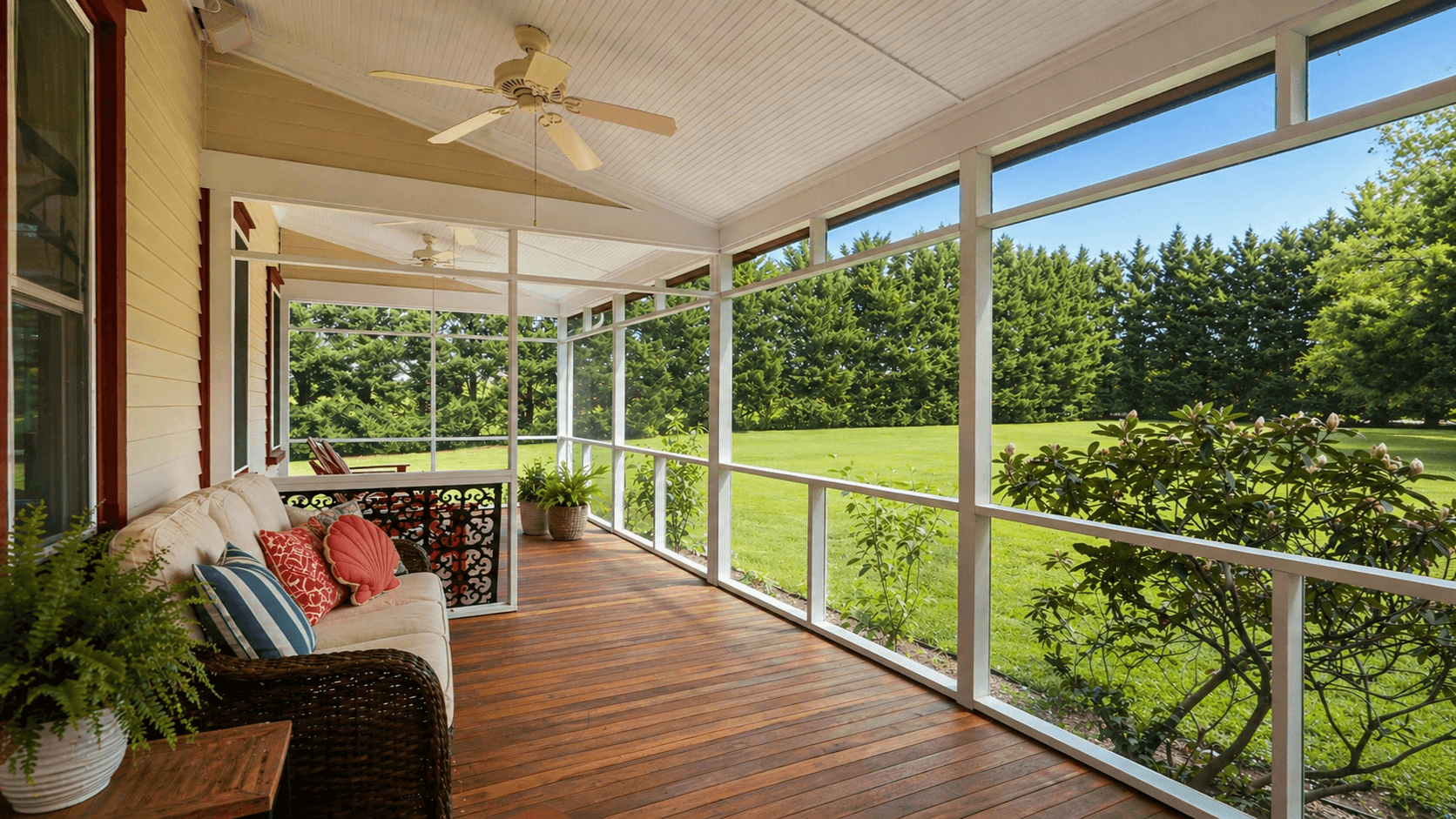 Screened-in porch at Still Pond Inn